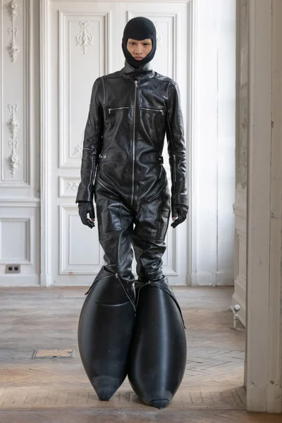 Look 17